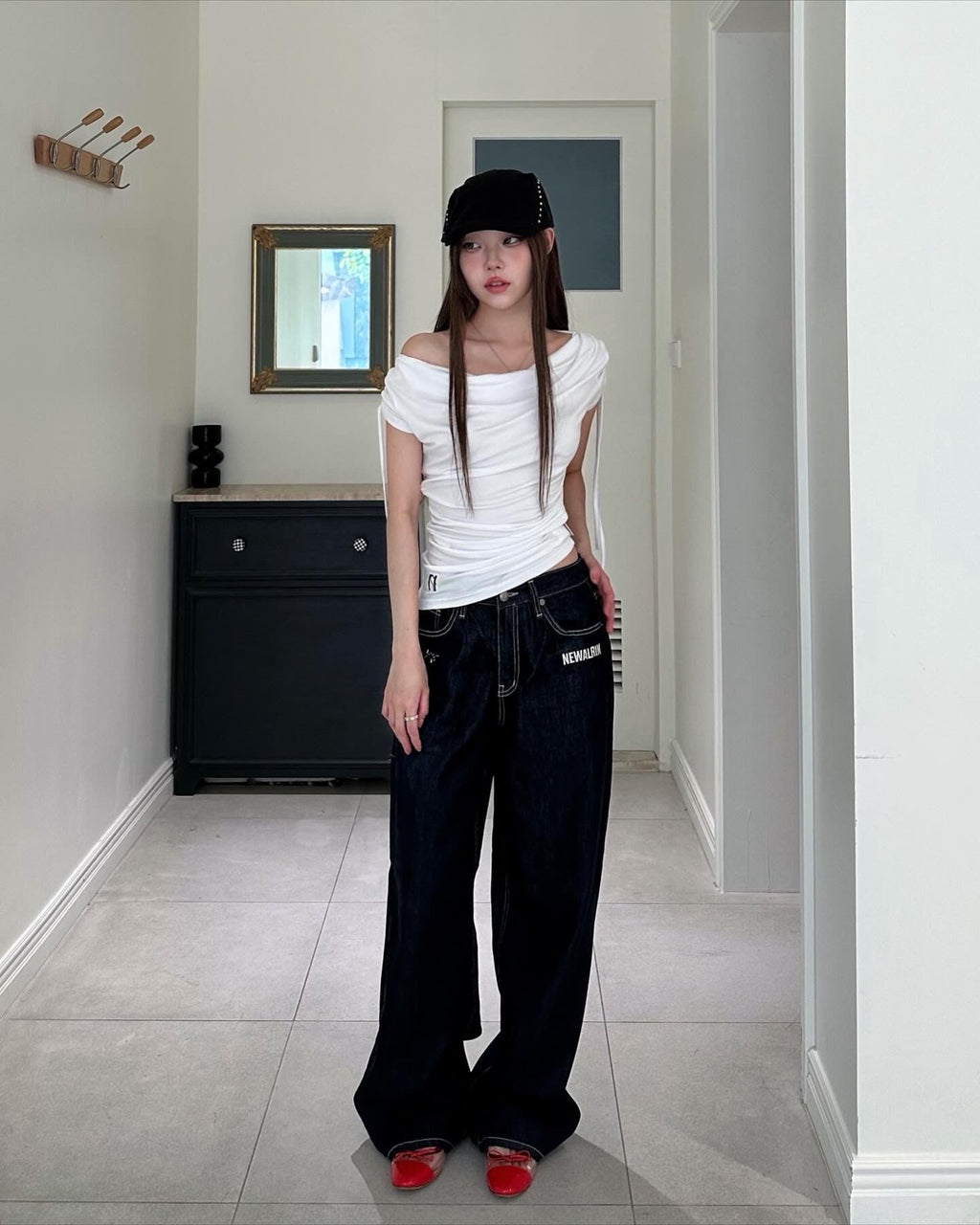 Meow Summer draping shrring Boat neck Top / White